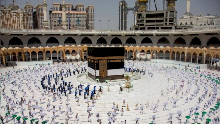 Suudi Arabistan umre başvurularının yapılacağı sistemi aktifleştiriyor