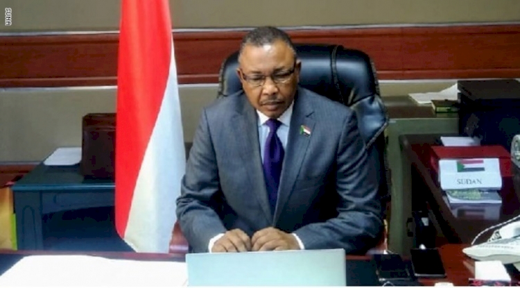 Sudan İsrail ile normalleşmeye gideceği iddialarını yalanlarken bir yandan da BAE'nin tutumuna övgüler yağdırdı