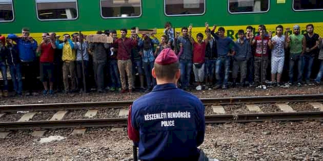 Danimarka'da sığınmacılar için tartışmalı yasa hazırlığı