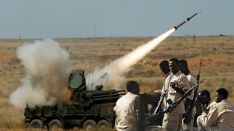 Paralı askerlerden Pantsir-S1'li devriye