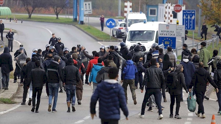 AB üyesi Hırvatistan'da göçmenlere işkence