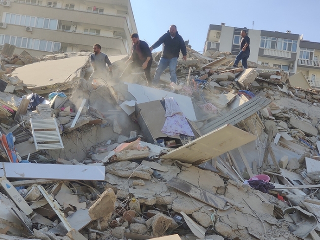 İzmir Seferihisar açıklarında 6,6 büyüklüğünde deprem