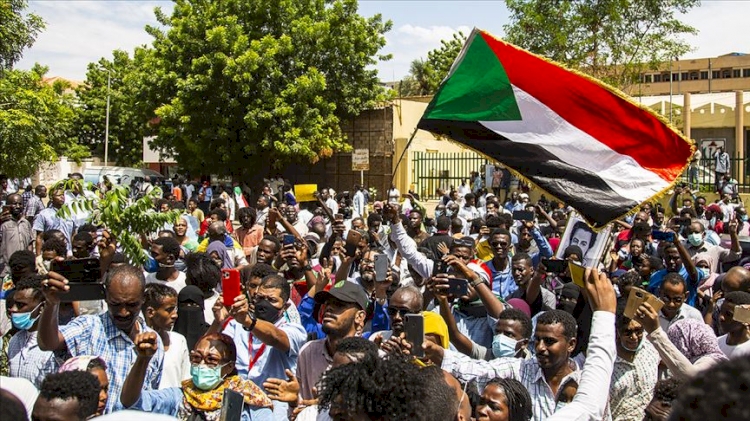 Sudan'da iktidarın önemli bileşenlerinden İsrail'le normalleşme ve Anayasal Bildiri'nin değiştirilmesine itiraz