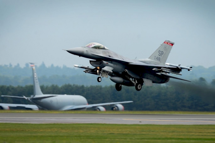 ABD, Almanya'daki F-16'larını BAE'ye kaydırdı