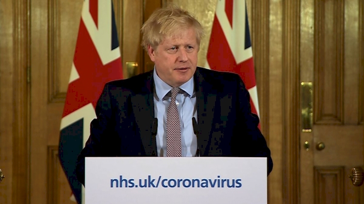 İngiltere Başbakanı Johnson yeni Kovid-19'la mücadele planını açıkladı