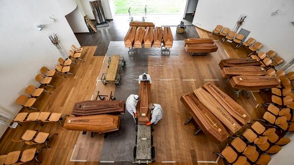 ABD'de 1 günde 3 bin 134 kişi koronavirüsten öldü