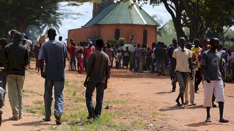 Orta Afrika Cumhuriyeti'nden kaçan 90 bin kişi Kongo Demokratik Cumhuriyeti'ne sığındı