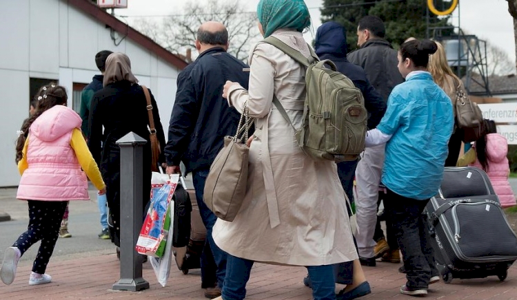 AB ülkelerine iltica başvurularında yüzde 31 düşüş yaşandı