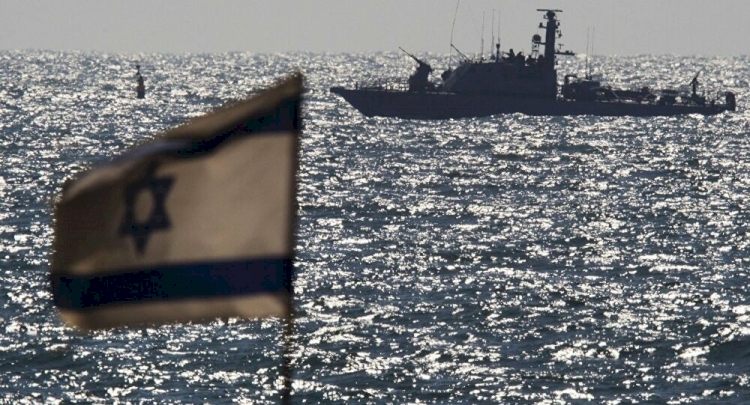 Bomba yüklü insansız araçla işgalci İsrail'in savaş gemisine saldırı