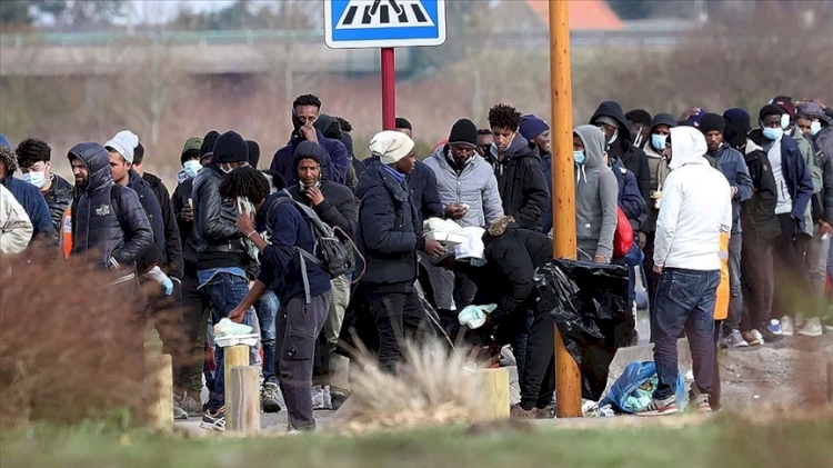 Fransa'nın 'istemediği' göçmenler yaşam mücadelesi veriyor