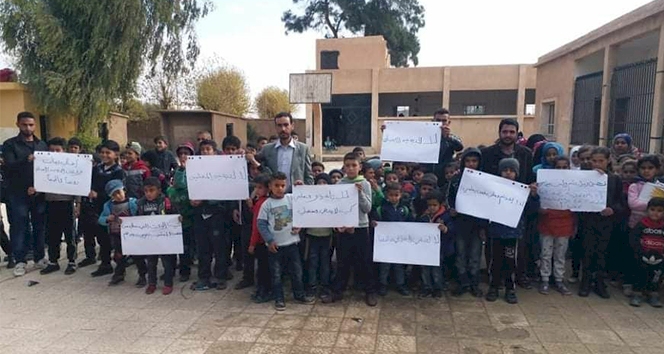 Rakka'da öğretmenler YPG'yi protesto için iş bıraktı
