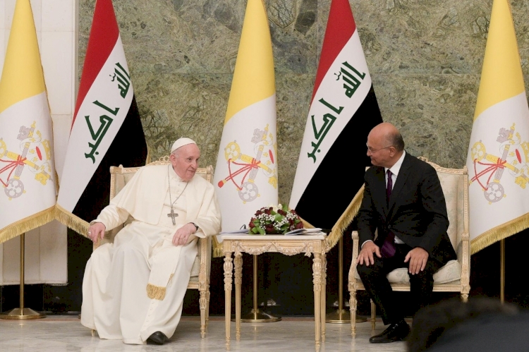 Papa Franciscus: Irak’ın kalkınması ve barışı için uluslararası topluma görev düşüyor