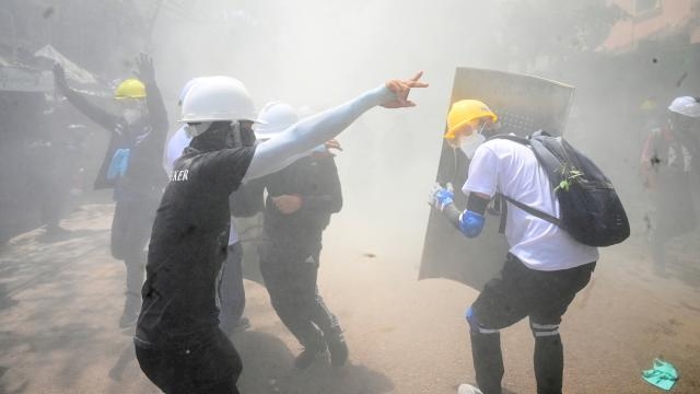 Myanmar'da 'işkenceyle ölüm' iddiasının ardından sokaklar yine karıştı