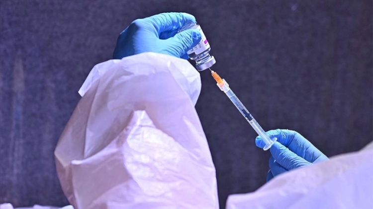 Danimarka, kanda pıhtılaşmaya yol açtığı şüphesiyle AstraZeneca aşısını askıya aldı