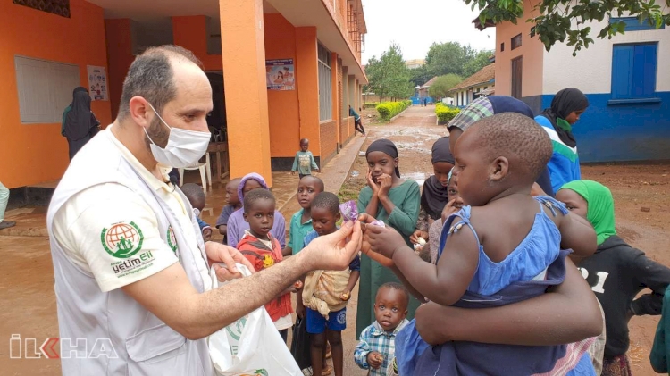 Avrupa Yetim Eli'nden Afrika'daki yetimhane ve ailelere yardım