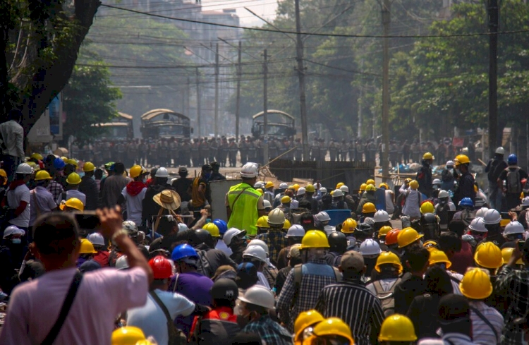 Myanmar'da darbe karşıtı 'halk ordusu' kuruluyor