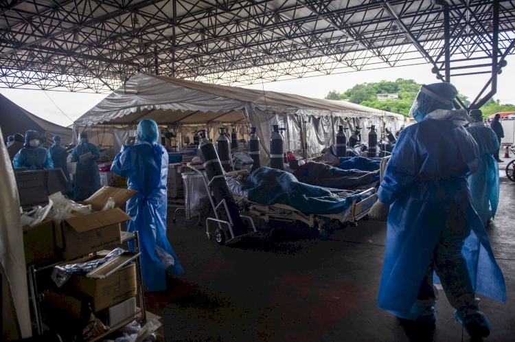 'Kovid-19 aşı savaşı, Afrika'ya aşı tedarikinde gecikmelerin yaşanmasına neden olabilir'