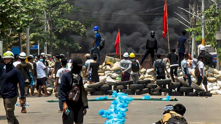 Myanmar'da protestolarda ölenlerin sayısı 459'a yükseldi