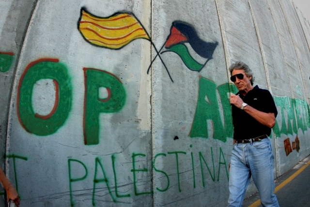 Ünlü rock grubu Pink Floyd'un solisti Waters, Katil İsrail'i 'Apartheid devlet' olarak niteledi