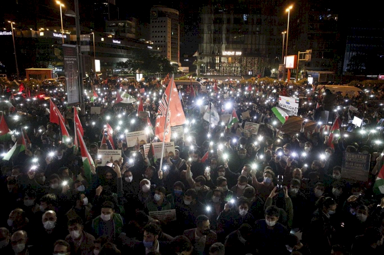 İşgalci İsrail'in Kudüs'teki saldırıları İstanbul'da protesto edildi