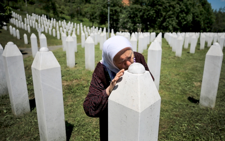 Srebrenitsa'da iki oğlunu kaybeden Djogaz: Bu kötülüğü yapanların yüzlerine tükürürdüm