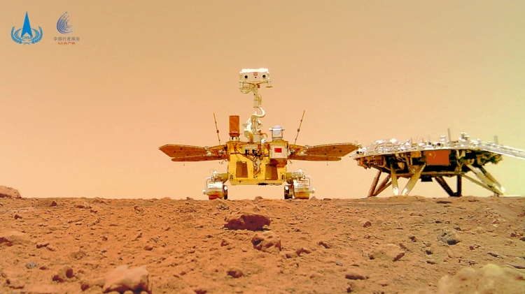 Çin'in Mars gezgin aracı Zhurong Kızıl Gezegen'den fotoğraf gönderdi