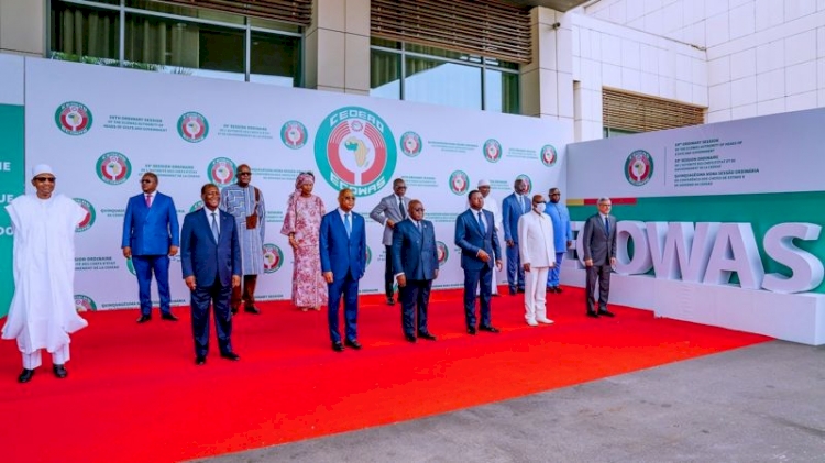 Batı Afrika bloku, sivil başbakan atanmasına rağmen Mali'yi üyeliğe kabul etmedi