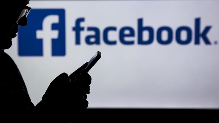 Almanya kamu kurumları Facebook'u kullanmaya son veriyor