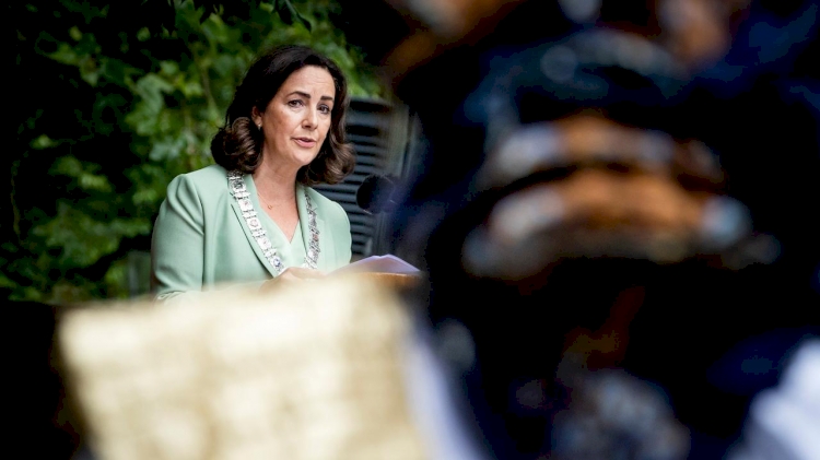 Amsterdam Belediye Başkanı Halsema, kentin köle ticaretindeki rolü sebebiyle özür diledi