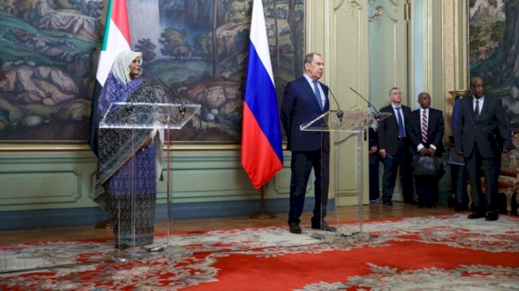 Lavrov: Amerikan askeri üslerinin Orta Asya'da konuşlandırılması, bölgedeki güvenliğin çıkarına olmaz