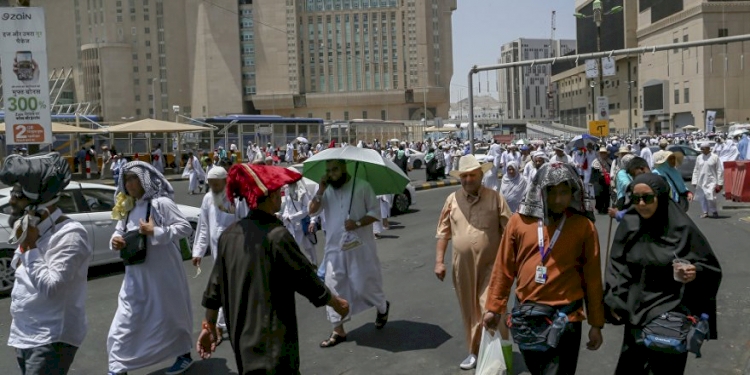 Suudi Arabistan ağustos ayından itibaren turist kabul edecek
