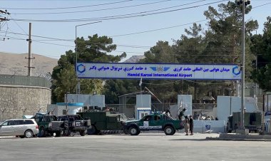 Biden, Kabil'deki havaalanına yönelik yeni bir saldırı olabileceğini bildirdi