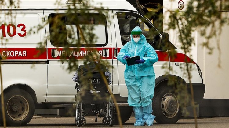 Rusya'da 'günlük en yüksek Kovid-19 kaynaklı can kaybı' kaydedildi