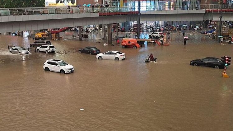 Çin'de sel felaketi: 21 ölü