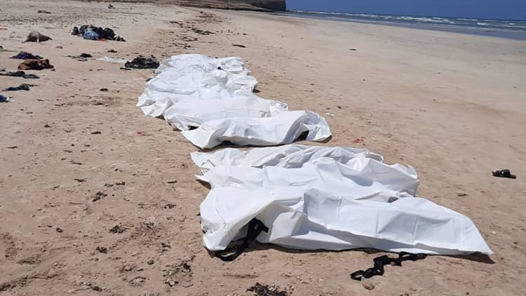 Fas'tan İspanya'ya gitmeye çalışan 20 düzensiz göçmen hayatını kaybetti