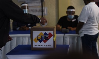 Venezuela'da muhalefet bölgesel ve yerel seçimlere katılacak
