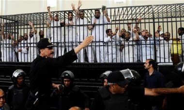 Mısır'da cunta mahkemesi 4’ü idam olmak üzere 74 İhvan mensubuna 'ağır' cezalar verdi