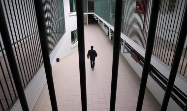 Avustralya'da 29 yıllık kaçak mahkum, Kovid-19 salgınında işsiz kalınca teslim oldu