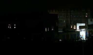 Yemen'in Aden kentine, yakıt sıkıntısı nedeniyle elektrik verilemiyor