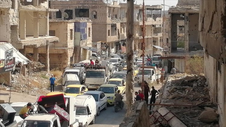 Suriye rejim güçleri Dera'ya yoğun saldırı başlattı