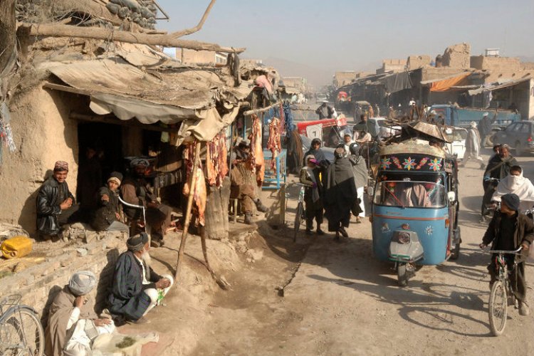 Pakistan'daki mülteci kamplarında Taliban'ı destekleyen bazı Afganlar, ülkelerine dönme hazırlığında