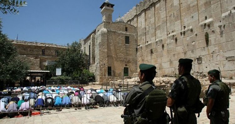 İşgalci İsrail, Harem-i İbrahim Camisi'ni Müslümanlara kapattı