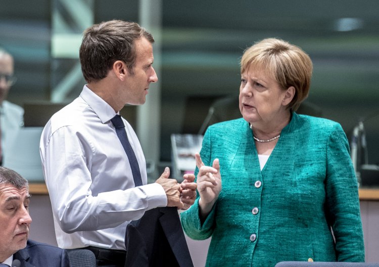 Avrupalılar olası 'Avrupa Başkanı' seçiminde Macron'u değil Merkel'i tercih ediyor