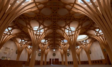 Avrupa'nın çevre dostu camisi mimari ödüle aday