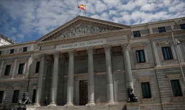 İspanya hükümeti bazı devlet kurumlarını başkent dışına çıkarmayı planlıyor