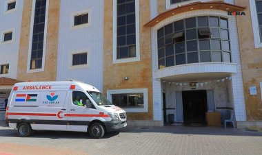 İHO-EBRAR'dan ambargo altındaki Gazze'ye ambulans yardımı