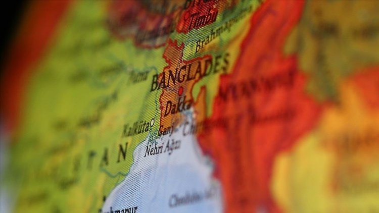 Bangladeş'te yabancı televizyon kanallarının yayını durduruldu