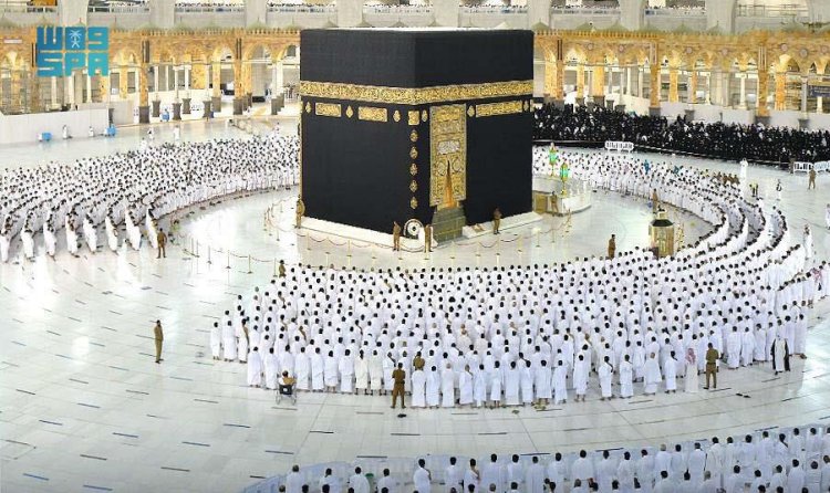 Mescid-i Haram'da bir buçuk yıl aradan sonra ilk kez aralıksız saf tutuldu