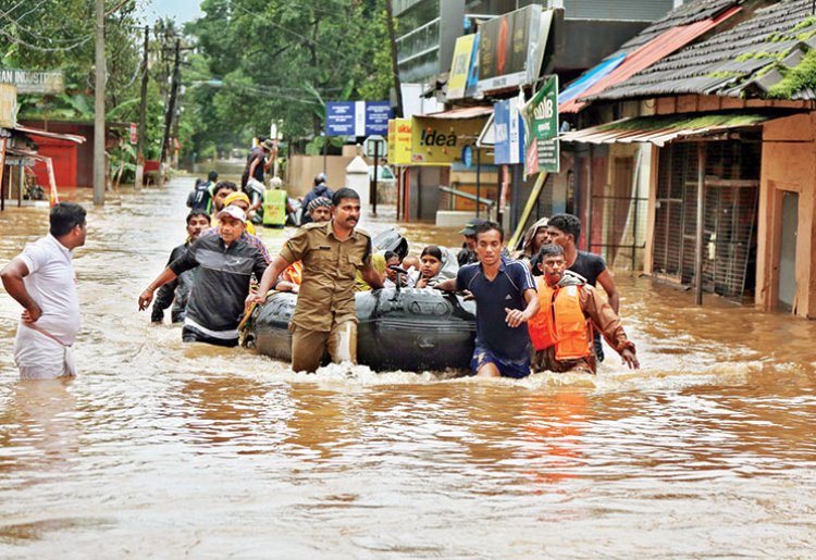 Hindistan'ın güneyi ve kuzeyindeki sel felaketinde 85 kişi öldü