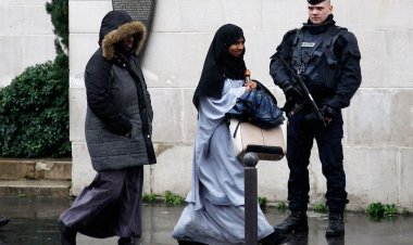 Fransa başörtüsüne saygı kampanyasına tahammül edemedi